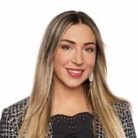 Lindsay Raduka headshot