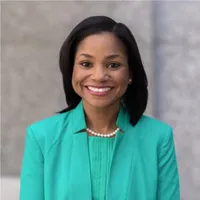 Ashleish Alexander headshot