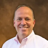 Patrick Simmons headshot