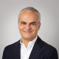 Luc Stefani headshot