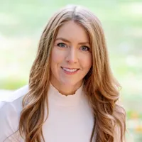 Maureen Cawley headshot