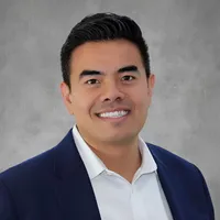 Bert Somsin headshot