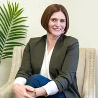 Karina Young headshot