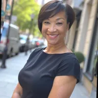 Laurie Shakur headshot